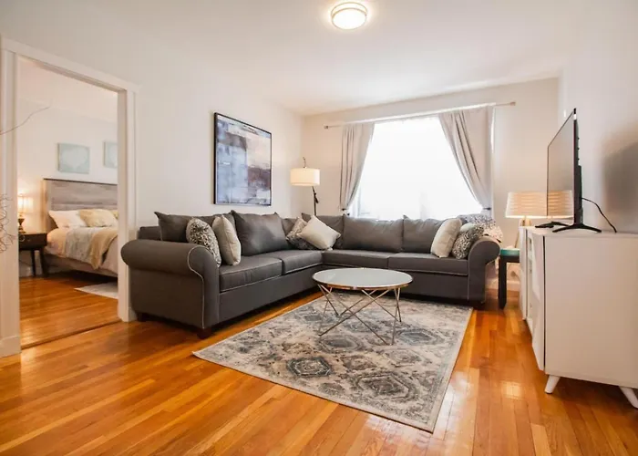 Renovated 2Bed, 05 Mile To Longwood Med Hospital