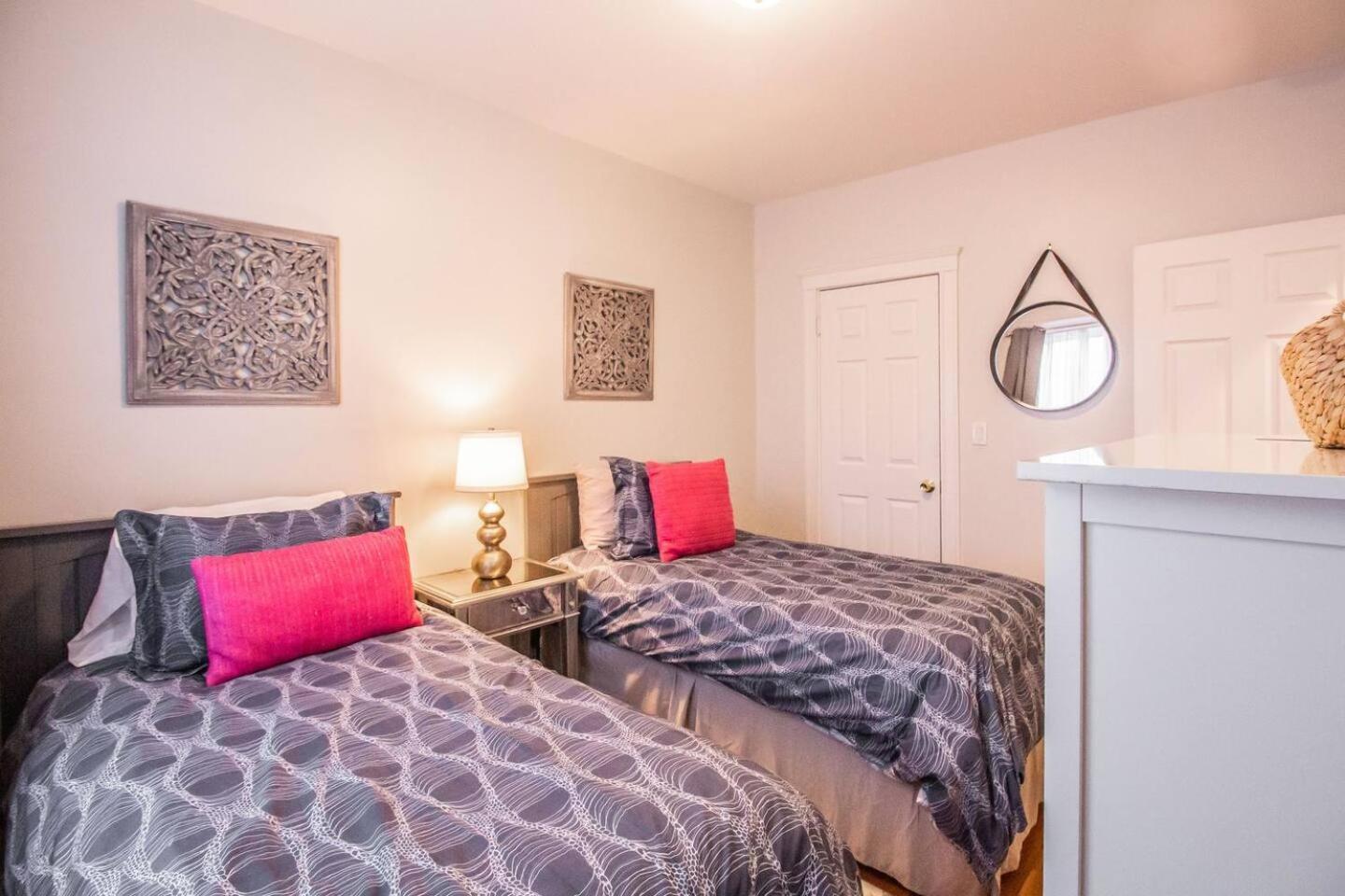 Renovated 2bed, 05 Mile To Longwood Med Hospital