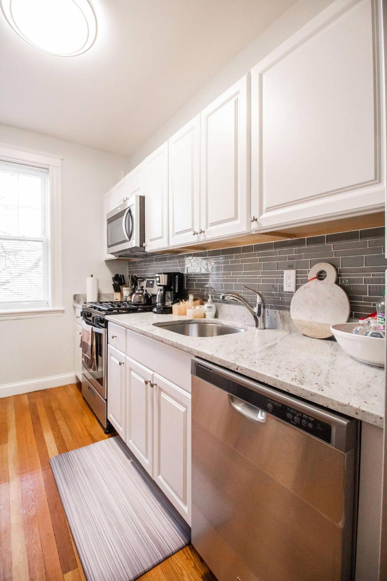 Renovated 2bed, 05 Mile To Longwood Med Hospital Apartment